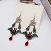 Dingle örhängen vintage silverpläterad röd vampyr bat hänge droppe gotiska viktorianska smycken