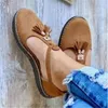 Sandaler Cozok Summer Foreign Trade Leisure One Word Buckle Flat Bottom Stor storlek Runda huvud Tassel Tjock Baotou -plattform