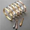 Modearmband anpassade armbanden designer smycken parade prom par armband enkla vintage smycken utsökta tillbehör inspirerad matchning