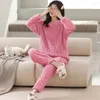 Vêtements de nuit pour femmes Polaire Femmes Pyjamas Ensemble Hiver Chaud 2 Pièces Pantalon Costume À La Maison Moelleux Casual Piiama Couleur Solide O-Cou Nuit Porter 2023