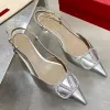 Luxurys Women's Sandals Designer High Heels Shoes Brand Metal Backle 4cm 6cm 8cm 10cm Thin Heel Poinded Toe Black Nude Red Wedding Shoesサイズ