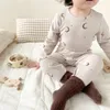 Zestawy odzieży Ubrania domowe dla dzieci 2023 Autumn Nordic Style Style piżama dla chłopców i dziewcząt Baby Pure Cotton Thermewear Zestaw 231202