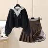 Vestidos de trabalho 2023 outono de pelúcia e grosso retalhos com capuz jaqueta plissada mini saia de duas peças elegante conjunto feminino roupas