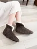 Pantoufles d'hiver en peluche de coton pour femmes, antidérapantes, moelleuses et chaudes, chaussures noires, bottes floues, pour la maison, 2023