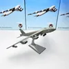 Vliegtuigmodel 1.200 Schaal Vliegtuig Vliegtuig Legering Vechter Model US B52 Bommenwerper Militair Model Simulatie Vliegtuig Kindercadeaucollectie 231201