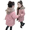 Manteau en duvet filles hiver veste en coton épaissi enfant mignon mi-longueur style étranger manteaux pour enfants épissage vêtements d'extérieur à capuche parc jouer 231202