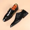 Chaussures habillées Chaussures en cuir d'affaires décontractées pour hommes hommes boucle bout carré robe bureau appartements hommes mode fête de mariage Oxfords taille ue 37-48 231201