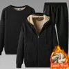 Survêtements pour hommes Ensemble de course à pied de sport Tenue de sport Garder au chaud Ensemble de sport Doublure en velours Costume de gymnastique Hommes Hiver Chaud Épaississement Survêtement Hommes 231202