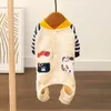 Ubrania dla psów koreańska wersja uroczych kreskówek cztery nogi patchwork Jumpsuits Teddy Chihuahua Pet dostarcza zimowe ciepłe piżamę