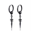 Stud Retro negro Cool Sword Cross pendientes Piercings para Mujeres Hombres personalidad no Piercing falso Punk Jewelry1225j