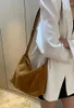イブニングバッグオーラウェア女性の本物のレザースエードホーボーショルダーバッグオフィスレディファッションヴィンテージパッチワークストリートミディアムサイズブラウンハンドバッグ