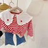 Giyim Setleri Sonbahar Kızların Büyük Yakası Çizgili Kazak Küçük Çiçek Kot Alevli Pantolon Çocuk Kıyafet Moda Giysileri