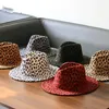 Wide Brim Hats Bucket Fedoras For Men Unisex Bowler Tuo toned Leopard Belt Fashion Ladies Hat Jazz Cap 9 5CM 231202