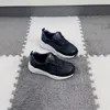 Nouveau designer chaussures de course garçon fille botte de football sneaker noir mode bébé tennis chaussure enfant plat entraîneur décontracté marche en plein air plate-forme de basket-ball cadeau de chaussure avec boîte