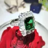 Anneaux de mariage Huitan magnifique zircon cubique vert pour femmes brillant accessoires de fiançailles mamans cadeau d'anniversaire bijoux à la mode 231201