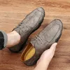 Sapatos de vestido sapatos homens de alta qualidade italiano moda sapatos de couro ao ar livre anti deslizamento confortável fundo plano sapatos casuais designer mocassins homens 231201