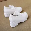 Elbise ayakkabıları gizli topuklu beyaz kadınlar bahar nefes alabilen örgü gündelik platform spor ayakkabılar yüzey 2023 kalın taban ayakkabı yuvarlak kafa 231201