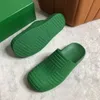 Top Quality Designer Plate-forme Slides Extérieur Casual Chaussure Vert Pantoufles Mode Intérieur Caoutchouc Sliders Femmes Hommes Boston Sandale Clog Bottes Beach Black Mule Sandal