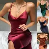 Abiti sexy urbani 2021 Summer Women Satin Slip Dress Abito sexy Spaghetti Cinghia Burgundy Burgundy Nero senza maniche Vintage Silk Party Abiti Midi Femme Robe T231202