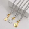 Colar de designer clássico altamente reconhecível, latão galvanizado de ouro 18K de alta qualidade, colar com pingente correspondente de ouro/prata, Natal, aniversário