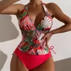 Maillots de bain pour femmes Sexy Split Triangle Band Pure Feuille de couleur Impression Bikini Top avec armatures