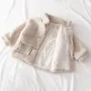 Giacche Moda Neonata Ragazzo Giacca invernale Spessa Lana di agnello Neonato Bambino Bambino Caldo Cappotto simile a pecora Capispalla Cotone 18Y 231202