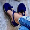 Sandaler Cozok Summer Foreign Trade Leisure One Word Buckle Flat Bottom Stor storlek Runda huvud Tassel Tjock Baotou -plattform