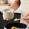 Bottiglie di stoccaggio Stile giapponese Retro Condimento Sale Vaso in ceramica Tre pezzi Cucina Msg Box Vassoio in legno di acacia con cucchiaio