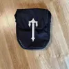 Uomo Trapstars COBRA T BAG NERO ARGENTO Borsa a tracolla per esterno Zaino Borsa a tracolla firmata Portafoglio a tracolla Borse per fotocamera per 2988ESS