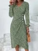 アーバンセクシードレス2023秋の花柄のボディーコンミディドレス女性のためのミディドレスv首の長袖スリムフィットドレス