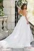 Nouvelle gracieuse robes de mariée en dentelle sans manches A-Line A Line Occasions Bridal Robes A19