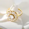 Cluster Rings Flower Ring For Women Zircon Rostfritt stål Vintage Lotus White Crystal Wedding Engagement Jewelry Gift Bijoux Femme