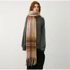 Шарфы Цветной кашемировый клетчатый шарф для пары Зимнее утолщенное теплое мягкое одеяло Рождественское ветрозащитное модное шаль с кисточками 231201