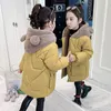 Manteau en duvet filles hiver veste en coton épaissi enfant mignon mi-longueur style étranger manteaux pour enfants épissage vêtements d'extérieur à capuche parc jouer 231202