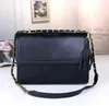 Kadar es jätte resor maxi väska i quiltad läder designer väska kvinnliga påsar bifogar crossbody shopping strand berömda stora totes axlar handväskor handväskor