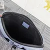 Top-Qualität Postman Bag Herren- und Damen-Leder-Leinwand formelle Mode tragbare Größe 27-18 5-4 5cm M69443225V