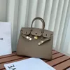 Luxury A Birknns Live Streaming High-Capacity Bag med en avancerad känsla kvinnors en axel diagonal cross väska klassiker och mångsidig ljus lyxstil handväska xb5c