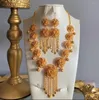 목걸이 귀걸이 세트 2023 Dubai Jewelry Tassel Flower 스타일 여성 신부 파티 YY10160의 두 조각