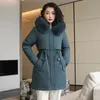 Parkas pour femmes Hiver Femmes À Capuchon Parka Veste 2023 Mode Long Manteau Laine Mince Avec Col De Fourrure Femelle Chaud Lâche Pardessus 231201