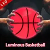 Wsparcie nadgarstka LED Basketball Light Up Bright Streetball klasyczny rozmiar 7 Luminous świecące na prezent urodzinowy 231202