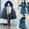 Piumino da donna Parka Collo in pelliccia sintetica Giacca spessa con cappuccio Oversize 3xl Lunghezza media Vita sottile Cappotto invernale Capispalla in cotone antivento 231201