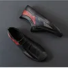 Klänningskor högkvalitativ handgjorda läder män casual skor klassiska mäns sneakers ljus och bekväma mockasiner körskor loafers 231201