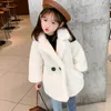 Down Coat Winter Girls Moda Sahte Kürk Ceket Bebek Çocuklar Çocuklar Kalın Sıcak Dış Giyim 231202