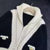 23SS女性ジャケットデザイナーセーターレディース秋のファッションショートニットウェアシンプルなニットジャケットルースカジュアルジッパーコートアップリケカーディガンセーター