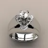 Nowy kreatywny pierścionek z diamentem w kształcie serca kobiet europejski i amerykański mody hojny pierścień zaręczynowy Pierścień Whole2922