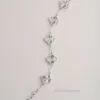 braccialetto di lusso con trifoglio di design Van braccialetto classico di moda con trifoglio fortunato, struttura leggera e di lusso di alta qualità per il regalo di San Valentino della fidanzata
