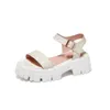 سيدات بيج Emed Sandals أحذية جلدية غير رسمية منصة الصيف مع كعب سميك مشبك FO 426