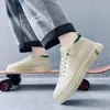 Klädskor män skateboardskor bekväm plattform casual skor män vulkaniserade skor sneakers studentskor zaoatillas hombre 231202