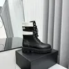 Botas de inverno de design superior 2023 canal moda feminina vintage decorativo couro algodão pano lã quente mantendo salto alto sola grossa neve meias planas sapatos 09-16