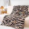 Coperte di alta qualità Zebra Stripes Autunno Inverno Caldo Divano Coperta Confortevole Finesse Siesta Scialle Sciarpa Letto Coda 231202